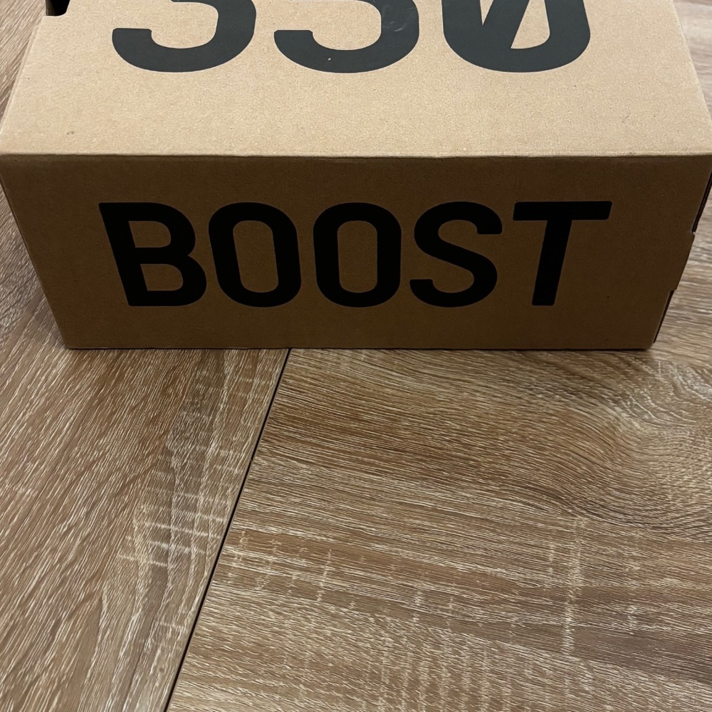 Yeezy boost 350 - Picture 3 of 6